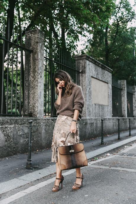 Ralph_Lauren-Sequins_Midi_Skirt-Tiffin_Bag-MFW-Milan_Fashion_Week-Outfit-14