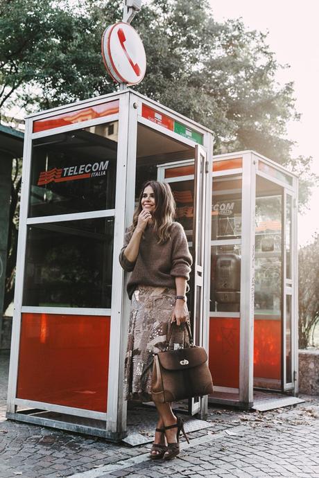 Ralph_Lauren-Sequins_Midi_Skirt-Tiffin_Bag-MFW-Milan_Fashion_Week-Outfit-29