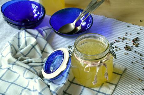Caldo de Pollo Suave en Olla Rápida