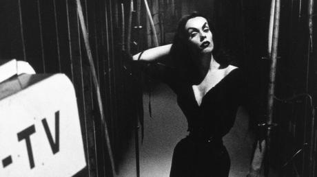 vampira-ed-wood-tutorial-maquillaje-pin-up