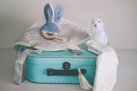 Tu Bebebox...La cajita que se adapta a tu bebé. Mini Box Lily Maminébaba