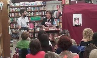 Crónica y fotos presentación Valencia UNA CHICA CON ESTILO