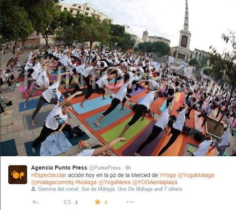 #yogaenlaplazamctq Buena energía, armonía y unión del Yoga ciudadano en la Plaza de la Merced. Gracias a tod@s.