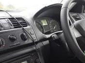 Alquilar coche conducir Irlanda