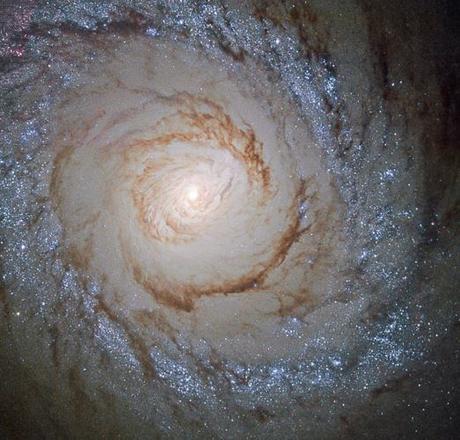 M94_esa_nasa