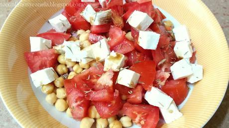 ENSALADA DE GARBANZOS CON AJEDREA