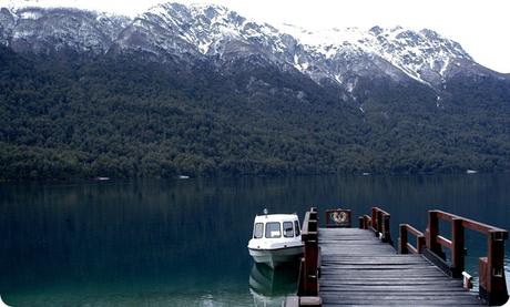 El parque nacional Los Alerces ostenta y resguarda simultáneamente encantadores bosques de alerces milenarios.
