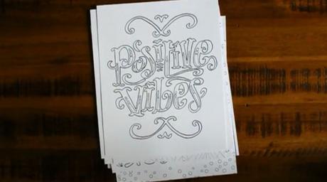 Un libro de colorear para adultos lleno de frases motivadoras