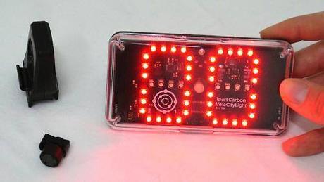 La VeloCityLight es un sistema de iluminación urbana para seguridad y velocímetro que puede generar sentimientos encontrados La VeloCityLight es un sistema de iluminación urbana para seguridad y velocímetro que puede generar sentimientos encontrados