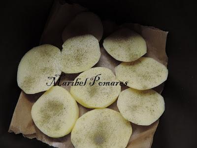 Pollo con patatas a la carbonara.