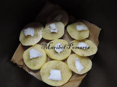 Pollo con patatas a la carbonara.