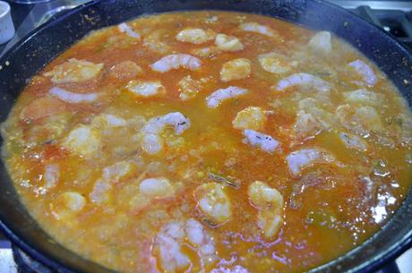 Arroz ciego de rape y marisco con alioli gratinado (paso a paso)