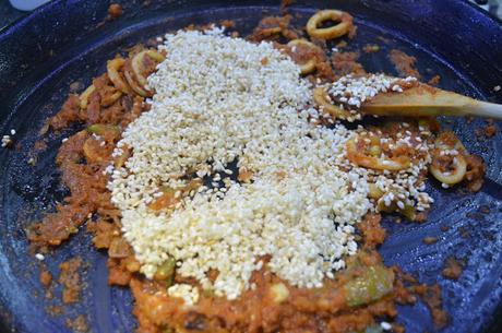 Arroz ciego de rape y marisco con alioli gratinado (paso a paso)