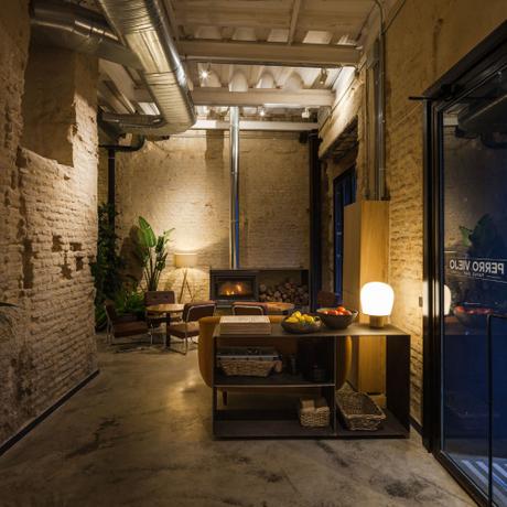 Restaurante en Sevilla, Perro Viejo, equilibrado  diseño interior