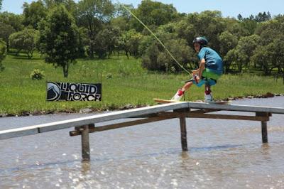 LOS JÓVENES SE MIDEN EN CANCÚN