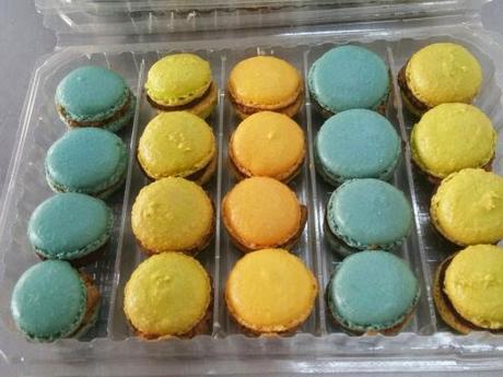 Desafío Daring Baker's octubre: Macarons.  Varias versiones