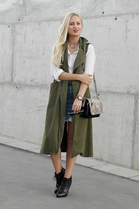 KHAKI VEST