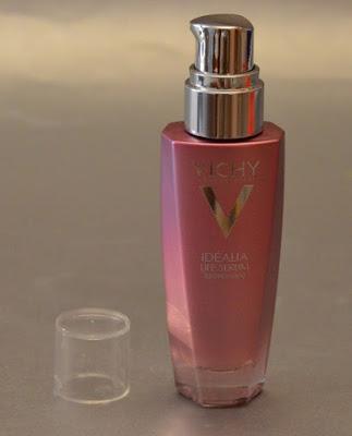 El idealizador de la piel “Idéalia Life Serum” de VICHY en MISSFARMA