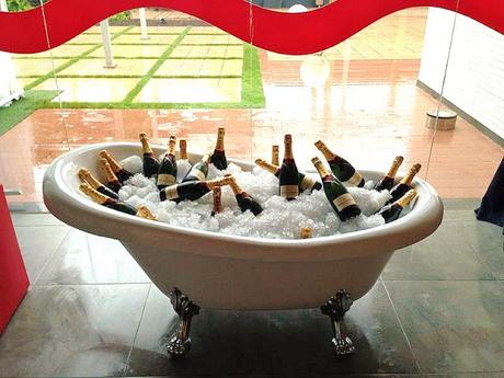 Cóctel de champage para una boda otoñal - Foto: www.laoperabenicassim
