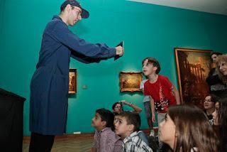 Los chicos en La Noche de los Museos