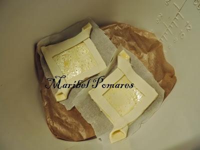 Tartaletas de hojaldre a la carbonara.