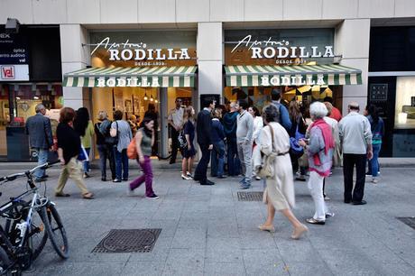 BLOGSSIPGIRL HA ESTADO ALLÍ: INAUGURACIÓN DEL PRIMER LOCAL RODILLA EN ZARAGOZA