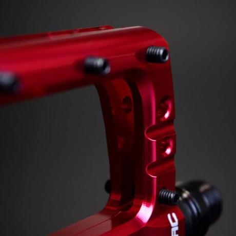 Deity presenta los nuevos pedales TMAC