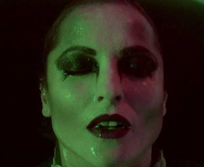 Clara Plath: Sea bienvenida la oscuridad