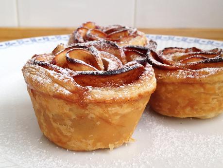 tartas postres fáciles tartas hojaldre tartas frutas tartas bonitas tarta de manzana Rosas de hojaldre y manzana presentación postres postres recetas delikatissen postres rápidos postres fáciles transportar 