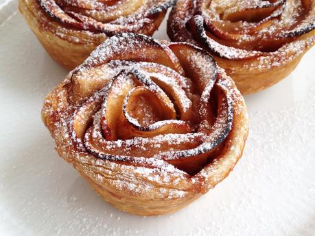 tartas postres fáciles tartas hojaldre tartas frutas tartas bonitas tarta de manzana Rosas de hojaldre y manzana presentación postres postres recetas delikatissen postres rápidos postres fáciles transportar 