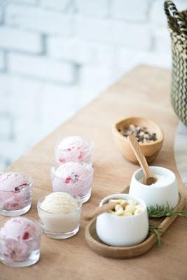 EN TÚ FIESTA ME COLÉ...