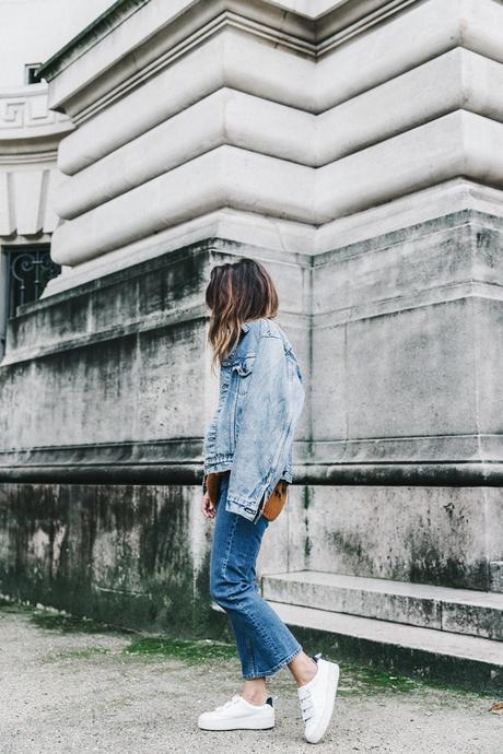 Double_Denim-Sandro_Paris-Leopard_Jumper-Sneakers-Vintage_Levis-Cropped_Trousers-Outfit-Street_Style-3
