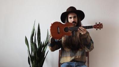 Houdini (Ukelele Love Song), Nueva Canción de CARLOS SADNESS