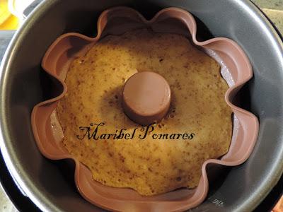 Bundt cake de plátano y nueces.