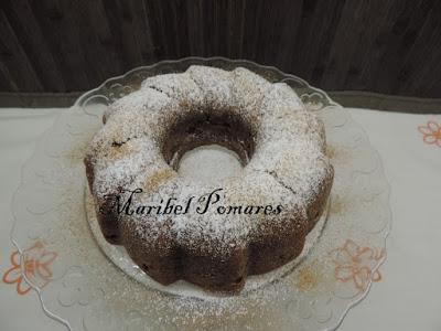 Bundt cake de plátano y nueces.