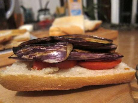 Sandwich vegetariano de berenjenas sandwich-vegetariano-de-berenjenas-