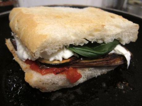 sandwich-vegetariano-de-berenjenas-