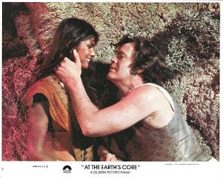 En el corazón de la tierra (At the Earth’s core, Kevin Connor, 1976. EEUU & Gran Bretaña)