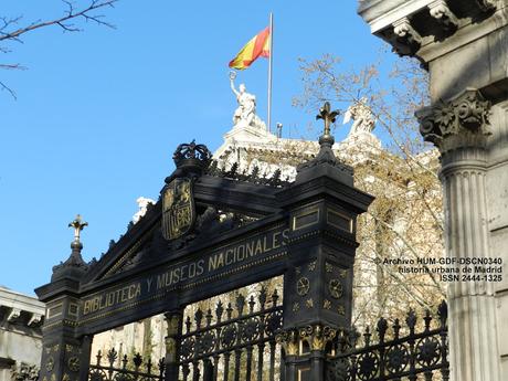 El frontón de la Biblioteca Nacional. Madrid, 1892-1903