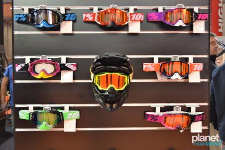 100% presenta su primer casco: el Aircraft