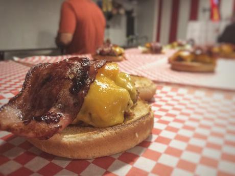 classic one en big mama big mama, hamburguesas valencia, restaurantes valencia, comer en valencia, cerveza turia