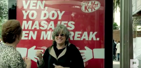 Un masaje cortesía de la publicidad