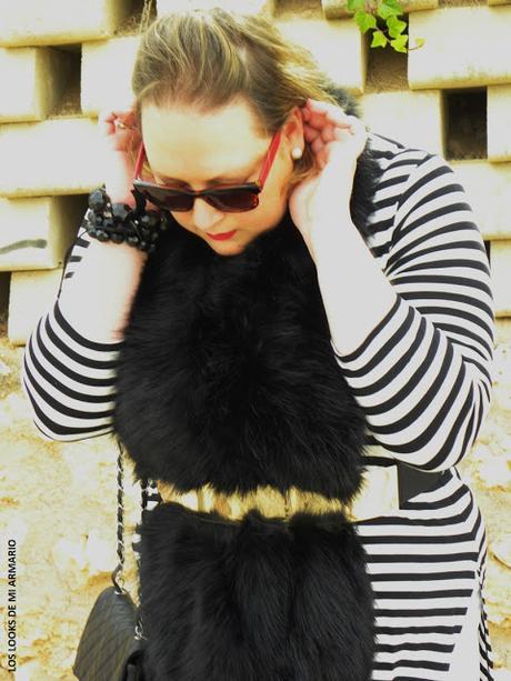 http://www.loslooksdemiarmario.com/2015/11/estola-de-piel-look-curvy.html