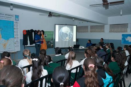 JORNADA DE DISERTACIÓN SOBRE LA ANTÁRTIDA PARA ALUMNOS DE NIVEL PRIMARIO DE SAN ANTONIO DE PADUA