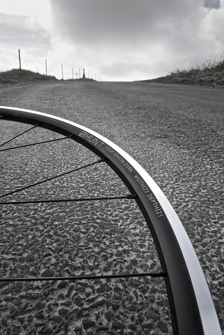 4-Season-Dura-Bike-wheelset-by-Hunt-tubeless-ready-at-Firle-Down-summit-Sussex_1024x1024