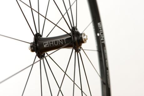 Training-4-Season-Dura-Bike-tubeless-ready-Wheel-Front-Hub_1024x1024