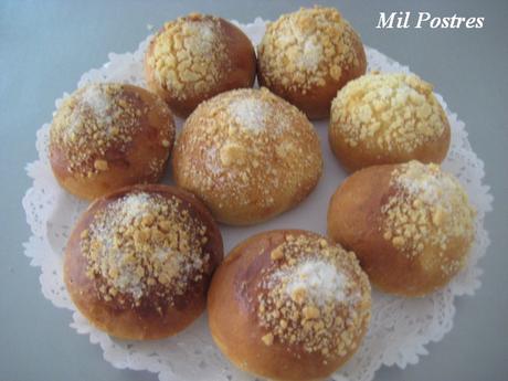 BOLLOS CON CRUMBLE DE NARANJA Y ALMENDRA