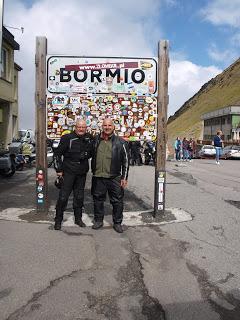 Mapa de la subida y cruce en moto del Paso del Stelvio o Stilfser Joch con nuestras GS 1200 Adventure y Tiger 1200 .