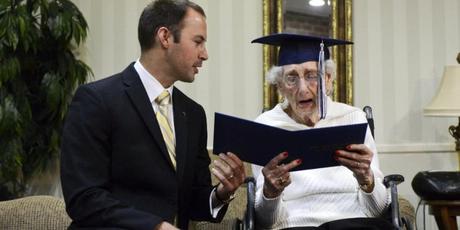 A 97 ans, Margaret Thorne Bekema a reçu son diplôme d'honneur alors qu'elle a arrêté ses études à 17 ans.