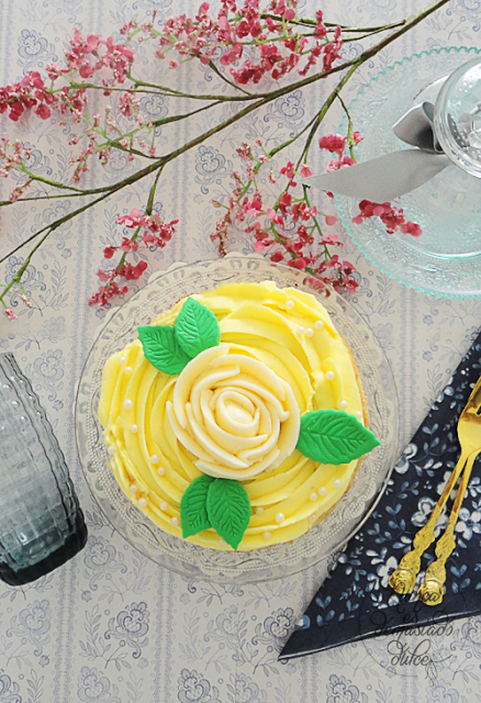 EL INVITADO DEL MES: NUNCA ES DEMASIADO DULCE. LAYER CAKE DE LEMONCELLO